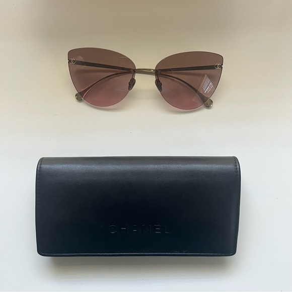 CHANEL Cat Eye Sunglasses - Picture 2 of 3